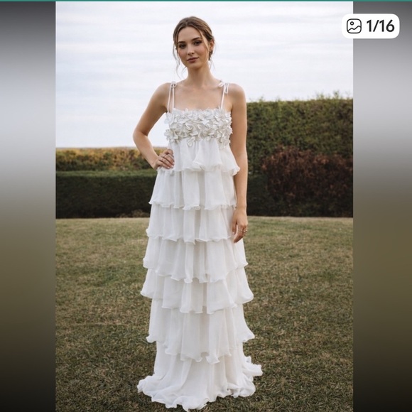 Show Me Your MuMu Dresses & Skirts - Show Me Your MuMu Gabriella Maxi Dress in White Enchanted Embellishment Sz M